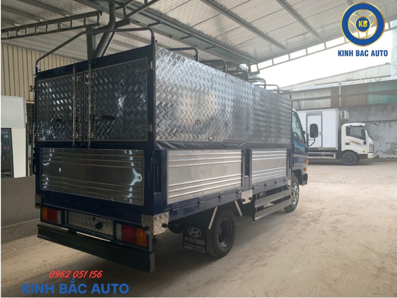 hyundai-n250-2-5-tan-thung-lung-dai-3m6-1 Hyundai N250 2.5 tấn thùng lửng dài 3m6
