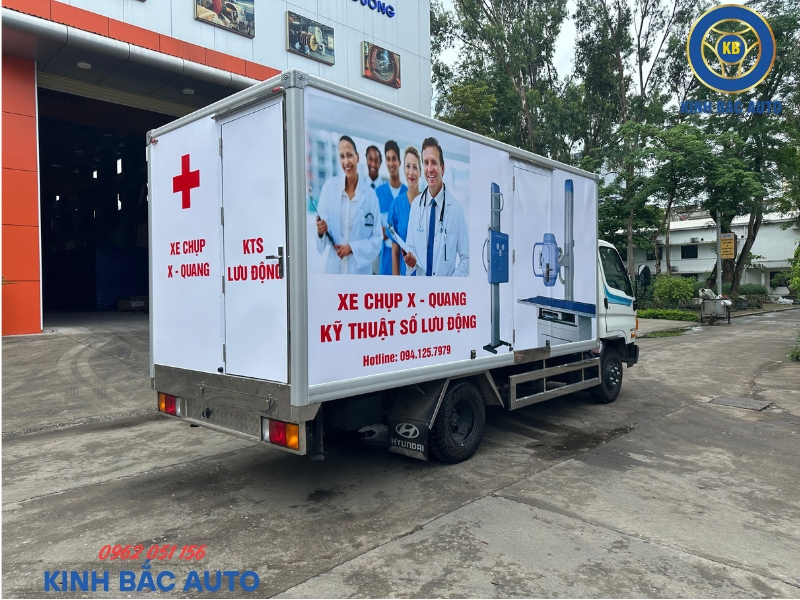 hyundai-w750-3-5-tan-thung-y-te-luu-dong-dai-4m5 (2) Hyundai W750 3.5 tấn thùng y tế lưu động dài 4m5