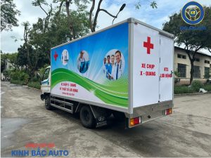 Hyundai W750 3.5 tấn thùng y tế lưu động dài 4m5