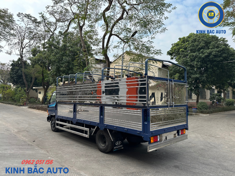 Ứng dụng của xe W11SL 7 tấn thùng bạt dài 5m7