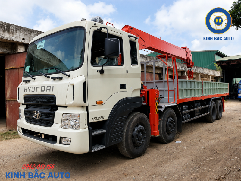 xe-tai-gan-cau-hyundai-hd320-11-tan-thung-dai-7-8m (3)